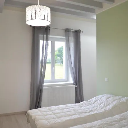 Charmante Avec Piscine Commune Et Terrasse Privative A - Fr-1-496-236 * Chalain-le-Comtal
